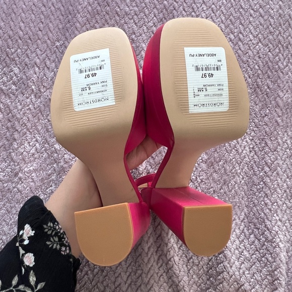 Abound Pink Platform Pumps size 6.5 - Picture 9 of 9